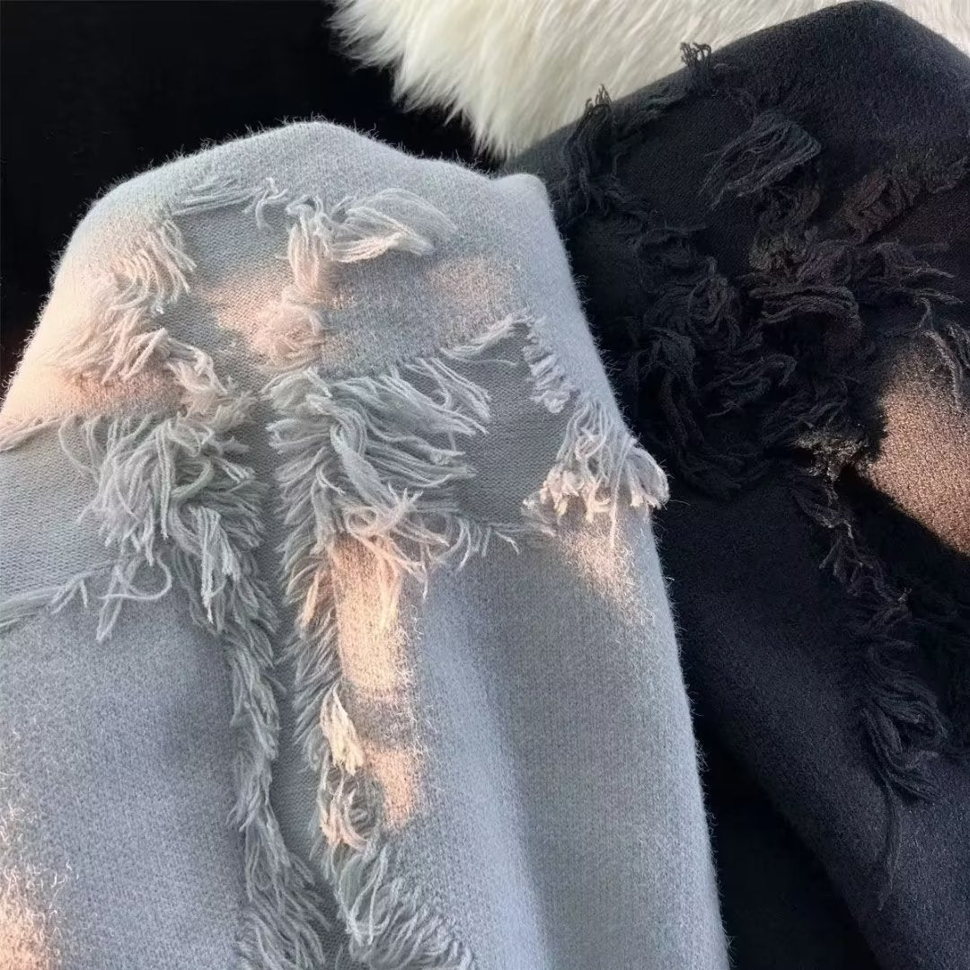 Round-neck knit sweater