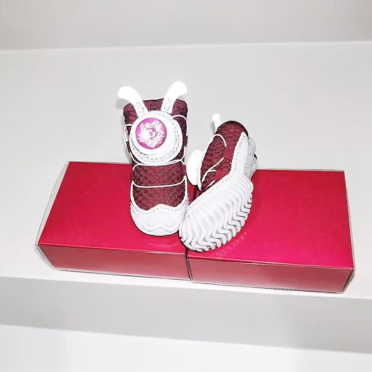 Pet shoes with fabric buttons, 4 pieces per pack