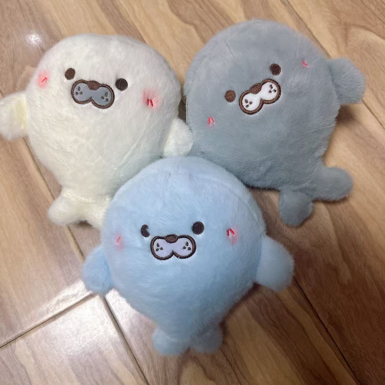 Cute claw machine dolls and small stuffed toys