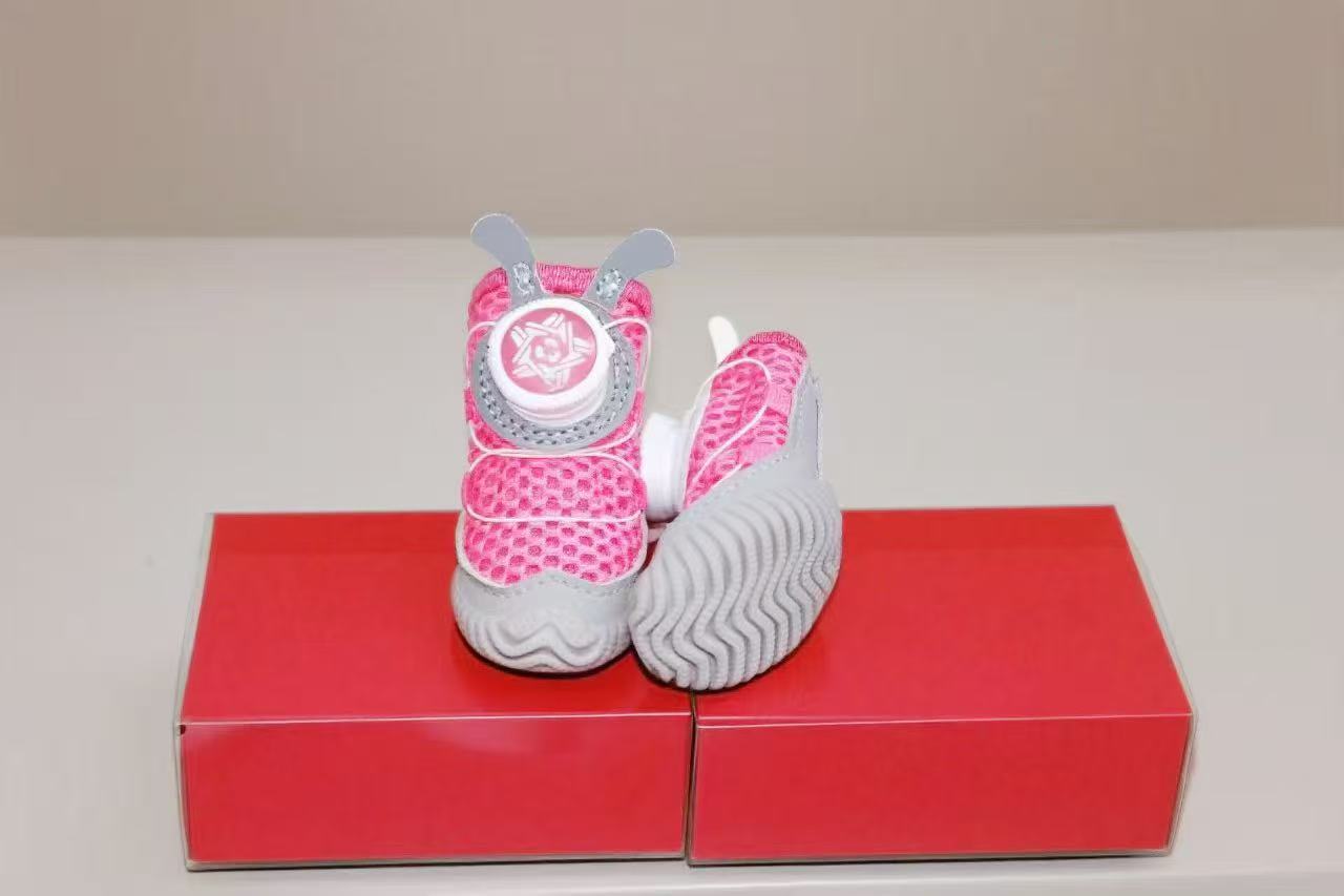 Pet shoes with fabric buttons, 4 pieces per pack