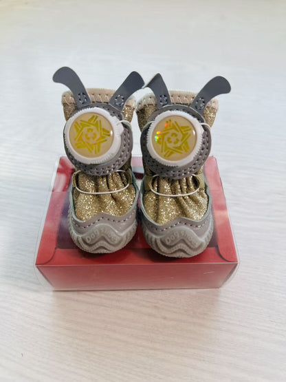 Pet shoes with fabric buttons, 4 pieces per pack