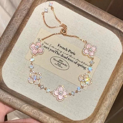 Calcium carbonate four-leaf clover pull bracelet